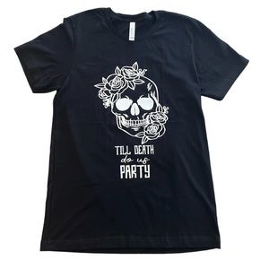 Women's Skull With Roses T-Shirt Wedding Bachelorette Halloween Size Medium NWOT
